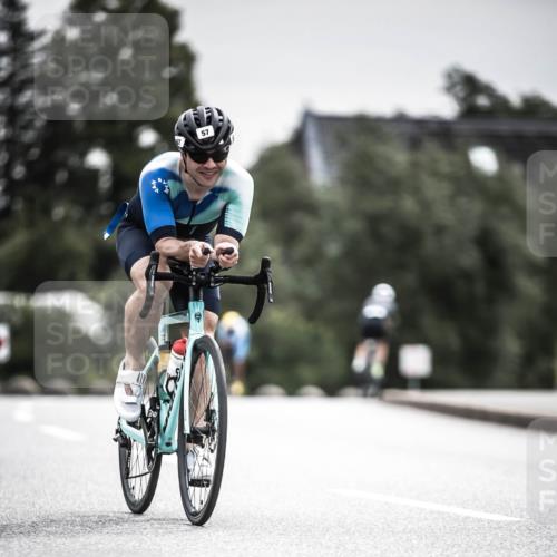 21.06.2026 - 29. Vierlanden-Triathlon H.Heesch http://msf.ph/oto/9859450 21.06.2026 10:32:08 Radfahren 19, 57, 196, 617 meine-sportfotos.de