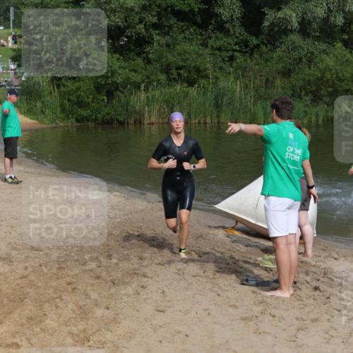21.06.2026 - 29. Vierlanden-Triathlon Andreas Tolksdorf http://msf.ph/oto/9859451 21.06.2026 09:08:15 Schwimmen 224, 228, 1354 meine-sportfotos.de