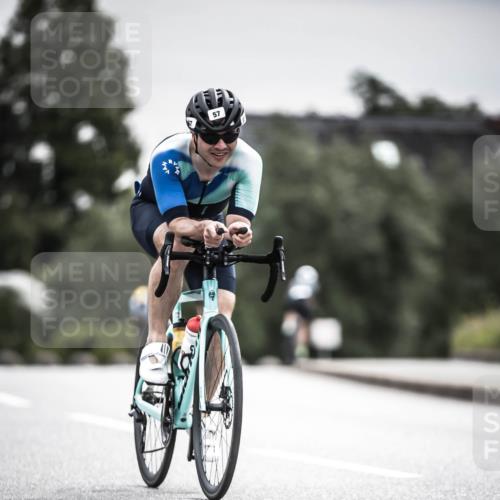 21.06.2026 - 29. Vierlanden-Triathlon H.Heesch http://msf.ph/oto/9859459 21.06.2026 10:32:09 Radfahren 19, 57, 196, 617 meine-sportfotos.de