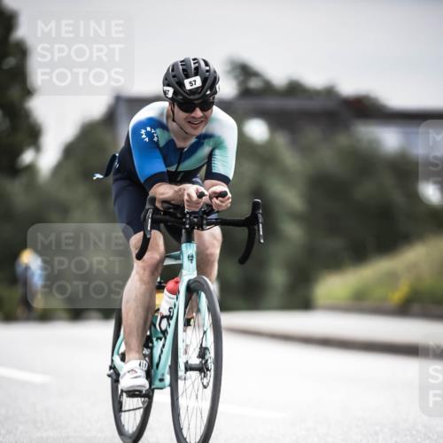 21.06.2026 - 29. Vierlanden-Triathlon H.Heesch http://msf.ph/oto/9859466 21.06.2026 10:32:09 Radfahren 19, 57, 196, 617 meine-sportfotos.de