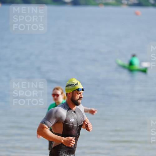 21.06.2026 - 29. Vierlanden-Triathlon LAZAROV Photography http://msf.ph/oto/9859509 21.06.2026 08:33:34 Schwimmen 9, 111 meine-sportfotos.de