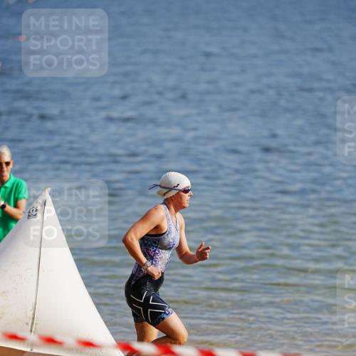 21.06.2026 - 29. Vierlanden-Triathlon LAZAROV Photography http://msf.ph/oto/9859516 21.06.2026 08:33:57 Schwimmen  meine-sportfotos.de