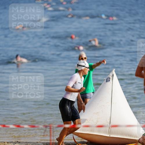 21.06.2026 - 29. Vierlanden-Triathlon LAZAROV Photography http://msf.ph/oto/9859545 21.06.2026 08:34:18 Schwimmen  meine-sportfotos.de