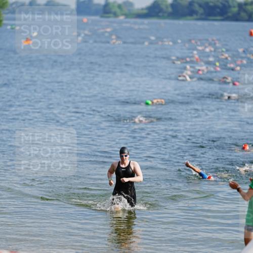 21.06.2026 - 29. Vierlanden-Triathlon LAZAROV Photography http://msf.ph/oto/9859553 21.06.2026 08:34:27 Schwimmen  meine-sportfotos.de