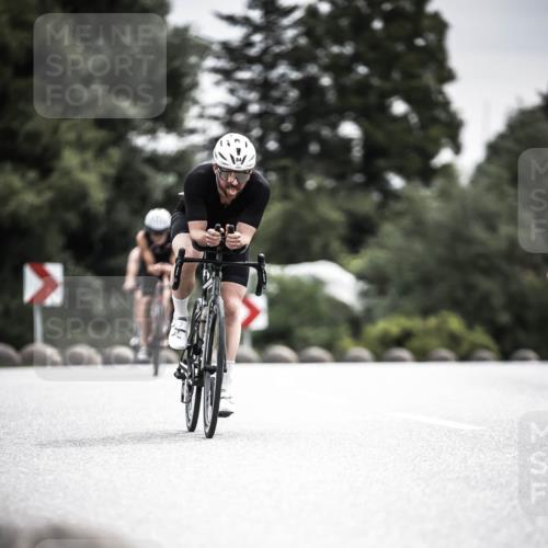 21.06.2026 - 29. Vierlanden-Triathlon H.Heesch http://msf.ph/oto/9859557 21.06.2026 10:32:21 Radfahren 13, 84, 165, 169, 199, 312, 594, 595 meine-sportfotos.de
