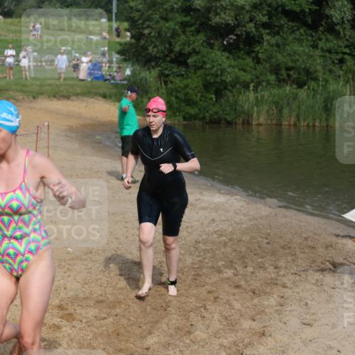 21.06.2026 - 29. Vierlanden-Triathlon Andreas Tolksdorf http://msf.ph/oto/9859617 21.06.2026 09:08:21 Schwimmen 224, 233, 257, 268, 1354 meine-sportfotos.de