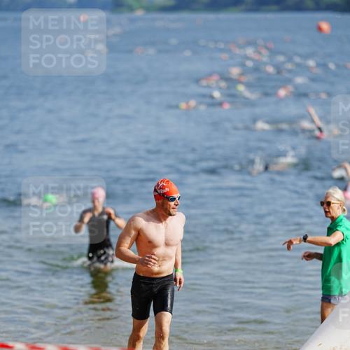 21.06.2026 - 29. Vierlanden-Triathlon LAZAROV Photography http://msf.ph/oto/9859621 21.06.2026 08:34:47 Schwimmen  meine-sportfotos.de