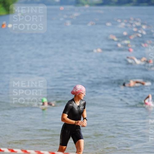 21.06.2026 - 29. Vierlanden-Triathlon LAZAROV Photography http://msf.ph/oto/9859624 21.06.2026 08:34:53 Schwimmen  meine-sportfotos.de