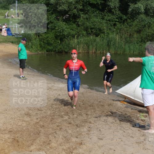 21.06.2026 - 29. Vierlanden-Triathlon Andreas Tolksdorf http://msf.ph/oto/9859637 21.06.2026 09:08:28 Schwimmen 226, 233, 257, 268 meine-sportfotos.de