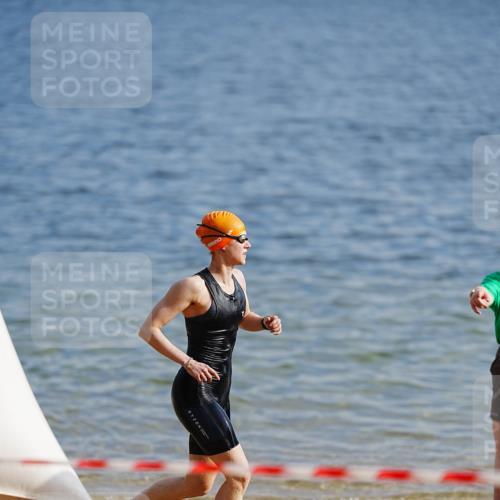 21.06.2026 - 29. Vierlanden-Triathlon LAZAROV Photography http://msf.ph/oto/9859667 21.06.2026 08:35:09 Schwimmen 216 meine-sportfotos.de