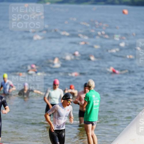 21.06.2026 - 29. Vierlanden-Triathlon LAZAROV Photography http://msf.ph/oto/9859682 21.06.2026 08:35:49 Schwimmen  meine-sportfotos.de