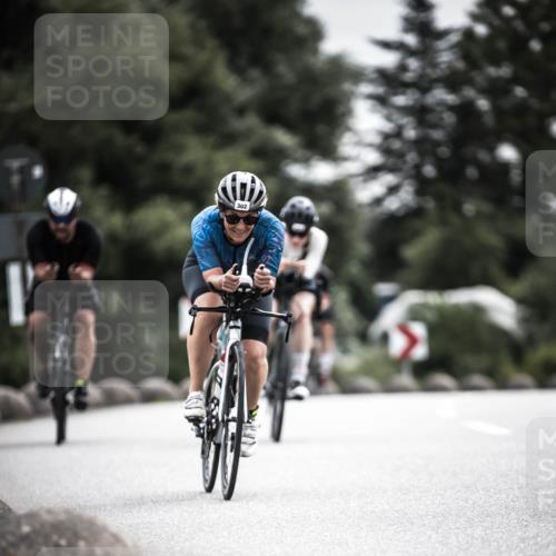 21.06.2026 - 29. Vierlanden-Triathlon H.Heesch http://msf.ph/oto/9859742 21.06.2026 10:32:34 Radfahren 12, 93, 217, 239, 287, 299, 302, 324 meine-sportfotos.de