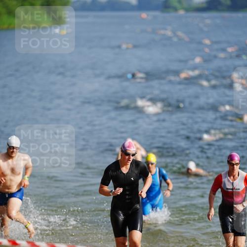 21.06.2026 - 29. Vierlanden-Triathlon LAZAROV Photography http://msf.ph/oto/9859769 21.06.2026 08:36:14 Schwimmen  meine-sportfotos.de