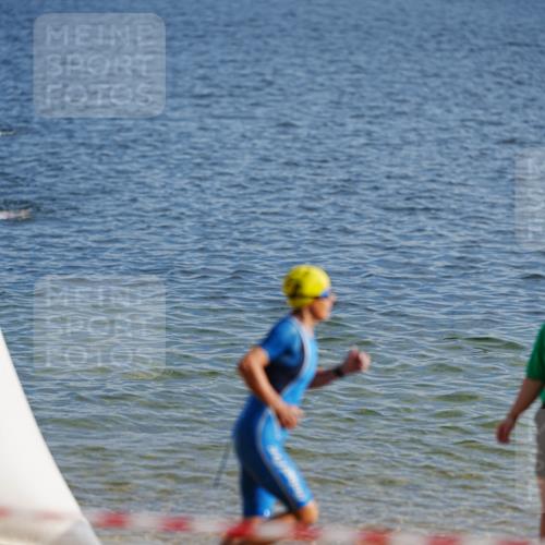 21.06.2026 - 29. Vierlanden-Triathlon LAZAROV Photography http://msf.ph/oto/9859773 21.06.2026 08:36:19 Schwimmen  meine-sportfotos.de