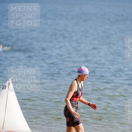 21.06.2026 - 29. Vierlanden-Triathlon LAZAROV Photography http://msf.ph/oto/9859842 21.06.2026 08:36:33 Schwimmen  meine-sportfotos.de