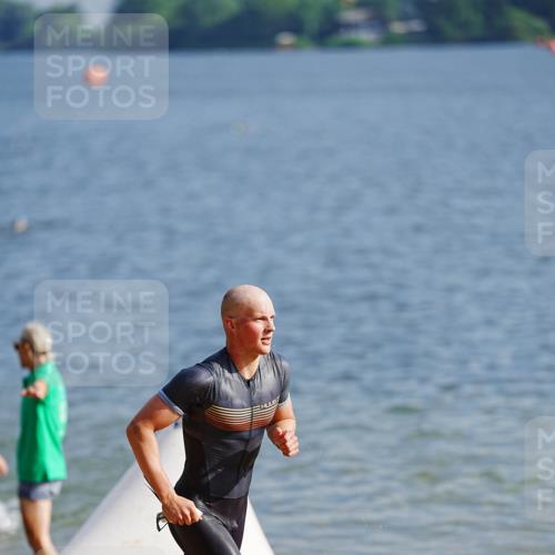 21.06.2026 - 29. Vierlanden-Triathlon LAZAROV Photography http://msf.ph/oto/9859923 21.06.2026 08:37:06 Schwimmen 24, 30, 63 meine-sportfotos.de