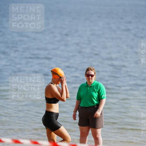 21.06.2026 - 29. Vierlanden-Triathlon LAZAROV Photography http://msf.ph/oto/9859951 21.06.2026 08:37:56 Schwimmen 37 meine-sportfotos.de