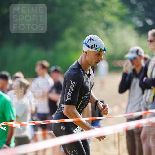 21.06.2026 - 29. Vierlanden-Triathlon LAZAROV Photography http://msf.ph/oto/9859970 21.06.2026 08:38:03 Schwimmen 13, 37 meine-sportfotos.de