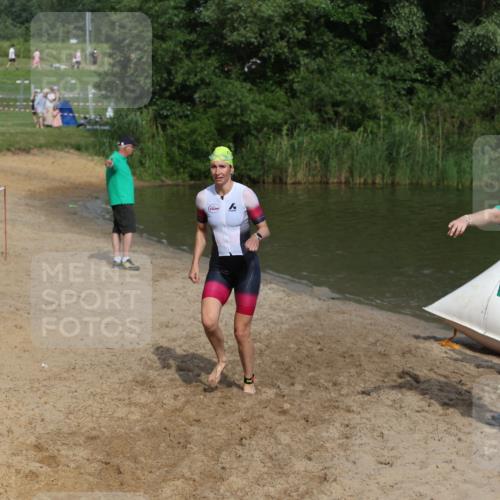 21.06.2026 - 29. Vierlanden-Triathlon Andreas Tolksdorf http://msf.ph/oto/9860017 21.06.2026 09:08:37 Schwimmen 221, 226, 257 meine-sportfotos.de