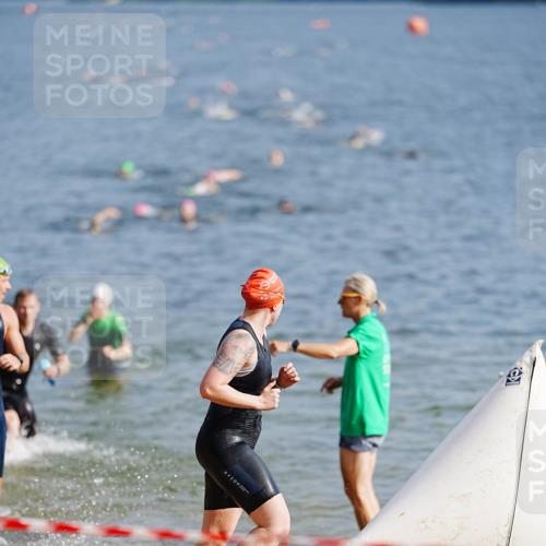21.06.2026 - 29. Vierlanden-Triathlon LAZAROV Photography http://msf.ph/oto/9860023 21.06.2026 08:38:13 Schwimmen 13, 37, 76 meine-sportfotos.de