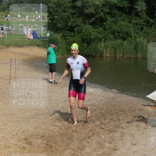 21.06.2026 - 29. Vierlanden-Triathlon Andreas Tolksdorf http://msf.ph/oto/9860037 21.06.2026 09:08:38 Schwimmen 221, 226 meine-sportfotos.de