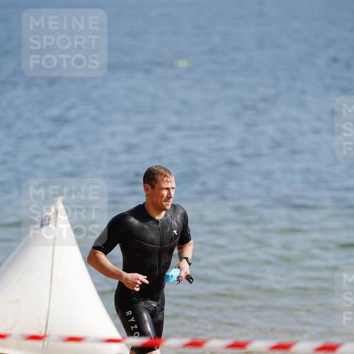 21.06.2026 - 29. Vierlanden-Triathlon LAZAROV Photography http://msf.ph/oto/9860055 21.06.2026 08:38:18 Schwimmen 45, 76, 77 meine-sportfotos.de