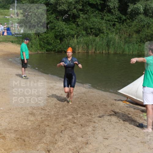 21.06.2026 - 29. Vierlanden-Triathlon Andreas Tolksdorf http://msf.ph/oto/9860064 21.06.2026 09:08:46 Schwimmen 221 meine-sportfotos.de