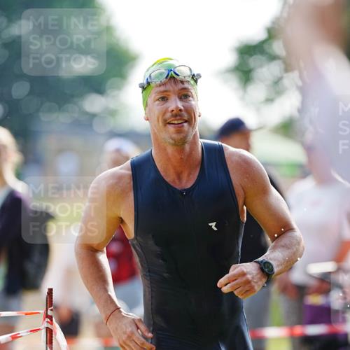 21.06.2026 - 29. Vierlanden-Triathlon LAZAROV Photography http://msf.ph/oto/9860072 21.06.2026 08:38:22 Schwimmen 12, 45, 76, 77 meine-sportfotos.de