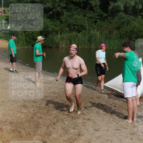 21.06.2026 - 29. Vierlanden-Triathlon Andreas Tolksdorf http://msf.ph/oto/9860192 21.06.2026 09:09:27 Schwimmen 291 meine-sportfotos.de