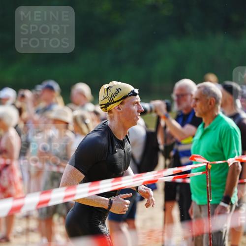 21.06.2026 - 29. Vierlanden-Triathlon LAZAROV Photography http://msf.ph/oto/9860239 21.06.2026 08:39:13 Schwimmen 10, 61 meine-sportfotos.de