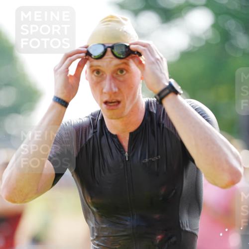 21.06.2026 - 29. Vierlanden-Triathlon LAZAROV Photography http://msf.ph/oto/9860282 21.06.2026 08:39:16 Schwimmen 10, 212 meine-sportfotos.de