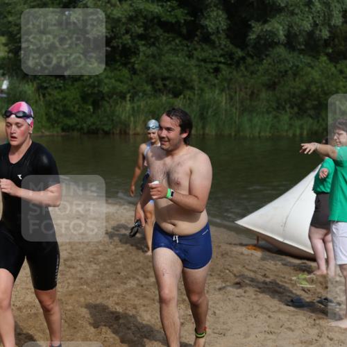 21.06.2026 - 29. Vierlanden-Triathlon Andreas Tolksdorf http://msf.ph/oto/9860289 21.06.2026 09:10:38 Schwimmen 267, 271, 274, 284, 293, 298, 301 meine-sportfotos.de