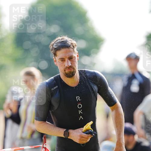 21.06.2026 - 29. Vierlanden-Triathlon LAZAROV Photography http://msf.ph/oto/9860368 21.06.2026 08:41:09 Schwimmen 99, 129, 132 meine-sportfotos.de