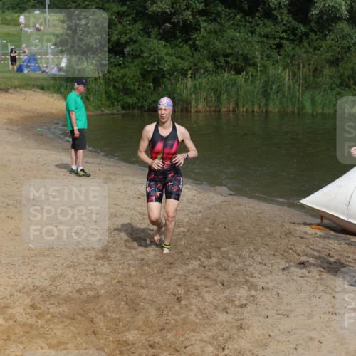21.06.2026 - 29. Vierlanden-Triathlon Andreas Tolksdorf http://msf.ph/oto/9860401 21.06.2026 09:10:47 Schwimmen 273, 274, 301 meine-sportfotos.de