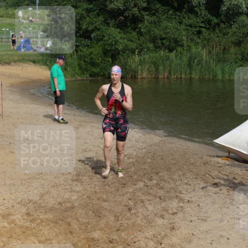 21.06.2026 - 29. Vierlanden-Triathlon Andreas Tolksdorf http://msf.ph/oto/9860408 21.06.2026 09:10:47 Schwimmen 273, 274, 301 meine-sportfotos.de
