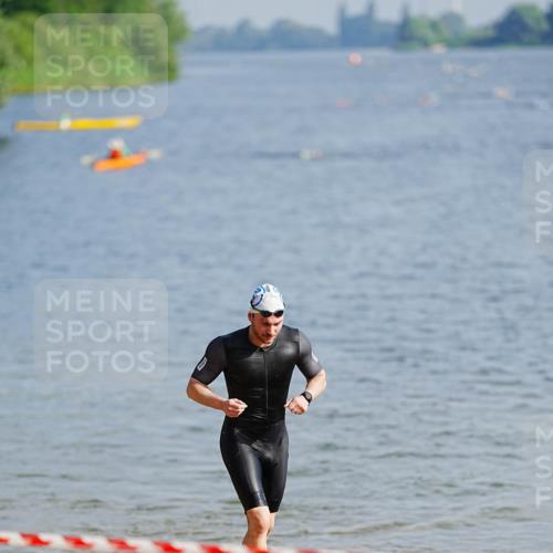 21.06.2026 - 29. Vierlanden-Triathlon LAZAROV Photography http://msf.ph/oto/9860409 21.06.2026 08:41:18 Schwimmen 14, 99, 132 meine-sportfotos.de