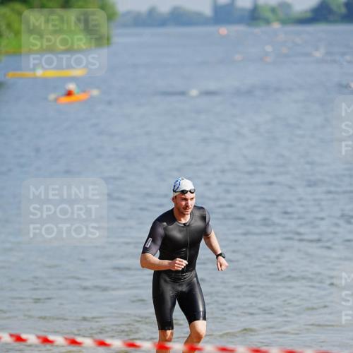 21.06.2026 - 29. Vierlanden-Triathlon LAZAROV Photography http://msf.ph/oto/9860413 21.06.2026 08:41:18 Schwimmen 14, 99, 132 meine-sportfotos.de