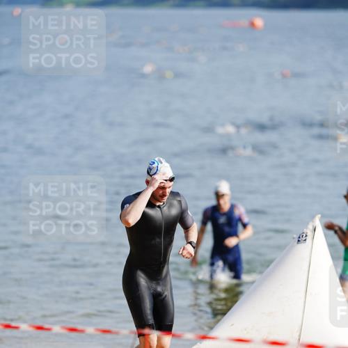 21.06.2026 - 29. Vierlanden-Triathlon LAZAROV Photography http://msf.ph/oto/9860426 21.06.2026 08:41:19 Schwimmen 14, 99 meine-sportfotos.de