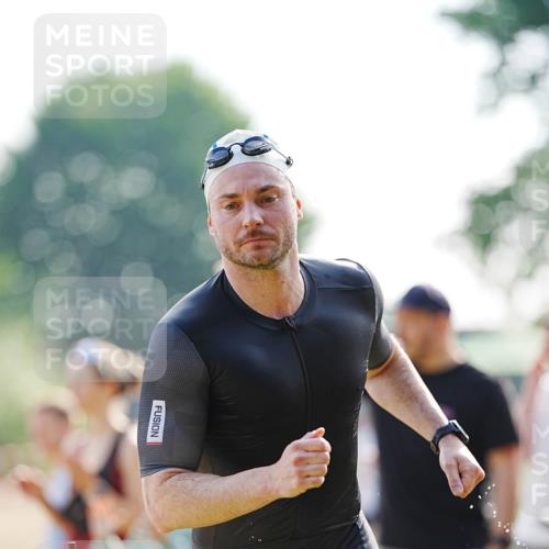 21.06.2026 - 29. Vierlanden-Triathlon LAZAROV Photography http://msf.ph/oto/9860439 21.06.2026 08:41:27 Schwimmen 14, 145 meine-sportfotos.de