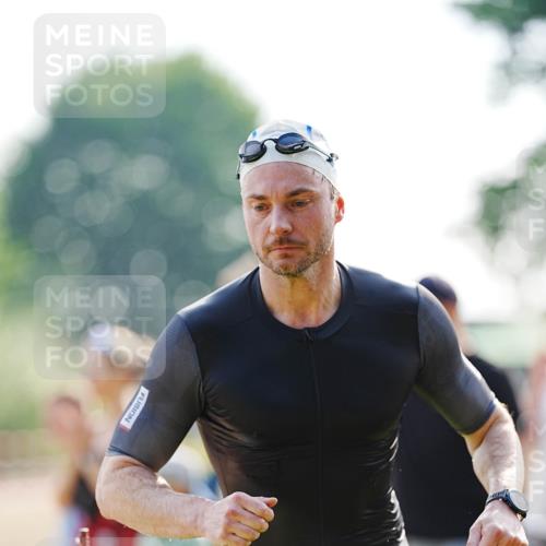 21.06.2026 - 29. Vierlanden-Triathlon LAZAROV Photography http://msf.ph/oto/9860444 21.06.2026 08:41:28 Schwimmen 14, 145 meine-sportfotos.de