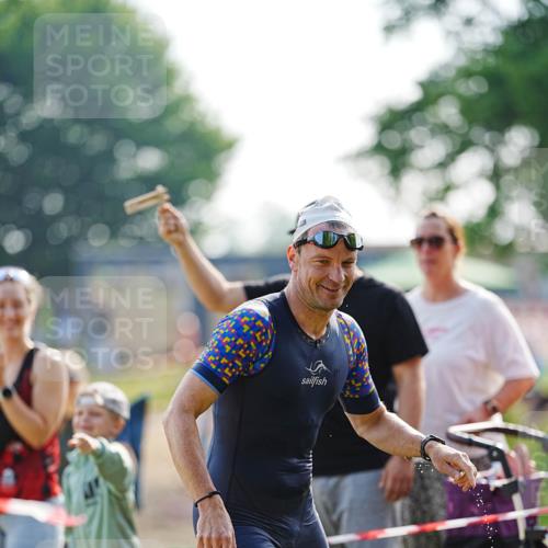 21.06.2026 - 29. Vierlanden-Triathlon LAZAROV Photography http://msf.ph/oto/9860469 21.06.2026 08:41:32 Schwimmen 14, 145 meine-sportfotos.de