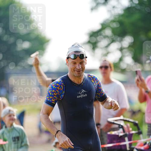 21.06.2026 - 29. Vierlanden-Triathlon LAZAROV Photography http://msf.ph/oto/9860471 21.06.2026 08:41:32 Schwimmen 14, 145 meine-sportfotos.de