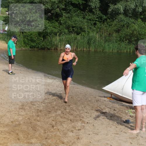 21.06.2026 - 29. Vierlanden-Triathlon Andreas Tolksdorf http://msf.ph/oto/9860509 21.06.2026 09:11:14 Schwimmen 223, 253 meine-sportfotos.de