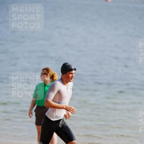 21.06.2026 - 29. Vierlanden-Triathlon LAZAROV Photography http://msf.ph/oto/9860520 21.06.2026 08:41:59 Schwimmen 38, 62, 67 meine-sportfotos.de