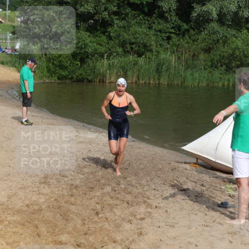 21.06.2026 - 29. Vierlanden-Triathlon Andreas Tolksdorf http://msf.ph/oto/9860530 21.06.2026 09:11:14 Schwimmen 223, 253 meine-sportfotos.de