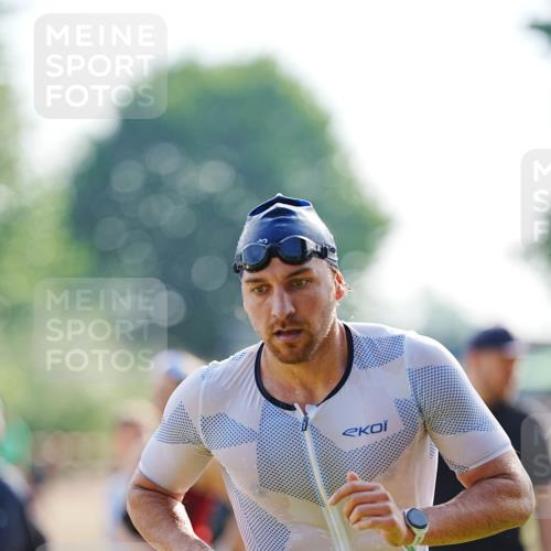 21.06.2026 - 29. Vierlanden-Triathlon LAZAROV Photography http://msf.ph/oto/9860557 21.06.2026 08:42:07 Schwimmen 38, 62, 67 meine-sportfotos.de