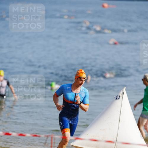 21.06.2026 - 29. Vierlanden-Triathlon LAZAROV Photography http://msf.ph/oto/9860564 21.06.2026 08:42:28 Schwimmen 43 meine-sportfotos.de