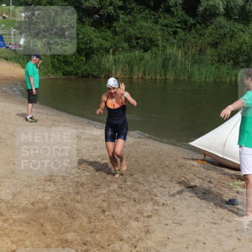 21.06.2026 - 29. Vierlanden-Triathlon Andreas Tolksdorf http://msf.ph/oto/9860570 21.06.2026 09:11:14 Schwimmen 223, 253 meine-sportfotos.de