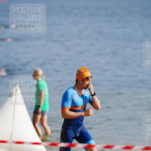 21.06.2026 - 29. Vierlanden-Triathlon LAZAROV Photography http://msf.ph/oto/9860578 21.06.2026 08:42:29 Schwimmen 43 meine-sportfotos.de