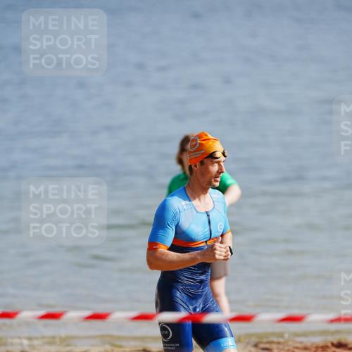 21.06.2026 - 29. Vierlanden-Triathlon LAZAROV Photography http://msf.ph/oto/9860584 21.06.2026 08:42:29 Schwimmen 43 meine-sportfotos.de